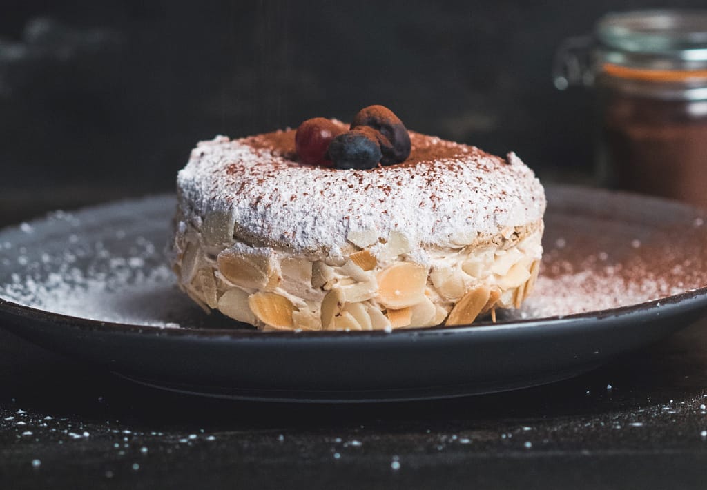 Almond flour cake